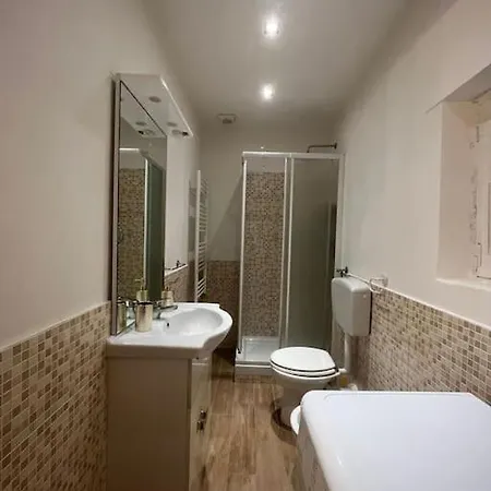 Apartman Moderna Centro Storico Wifi Duomo Sv
